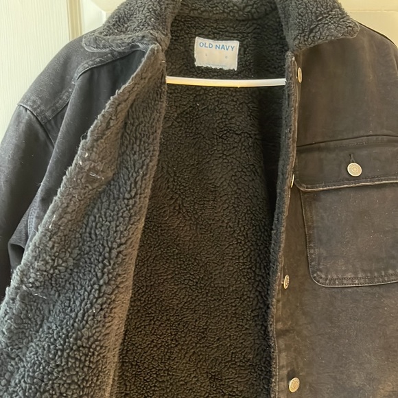 Cozy jean jacket with Sherpa lining. - Picture 2 of 3
